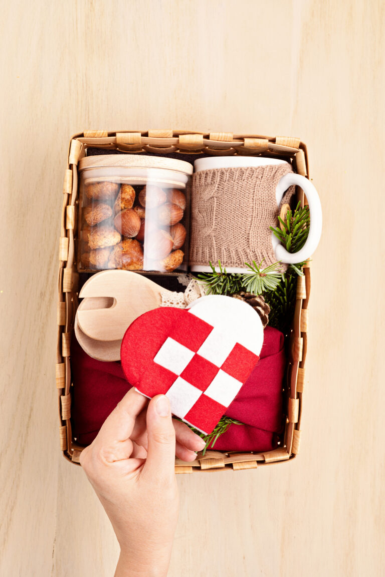 10 Best Vegan Gift Baskets and Vegan Care Packages