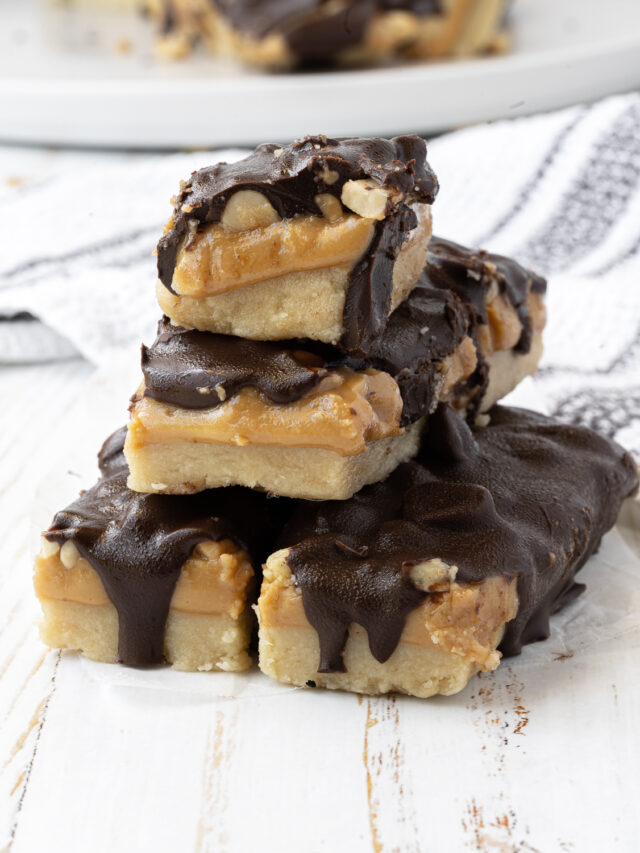 Raw Snickers Slice | Vegan Snickers Bars Story