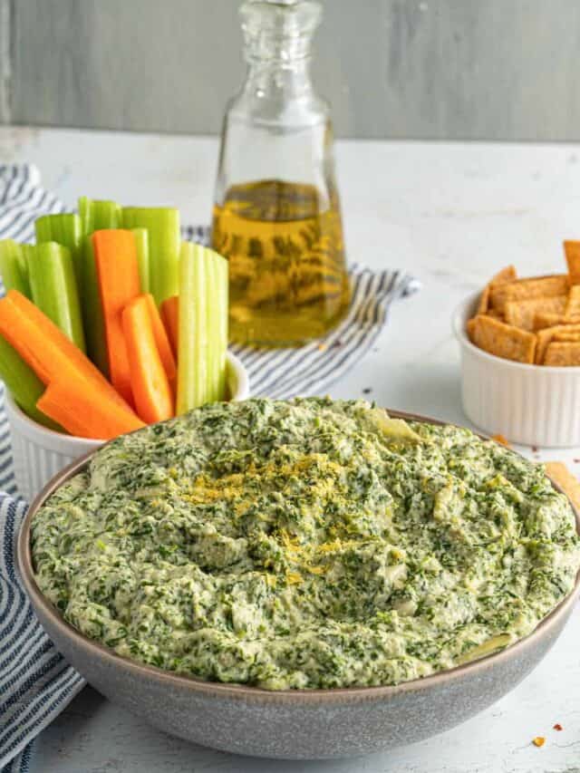 Spinach Artichoke Dip Will Be the Star of Your Next Party