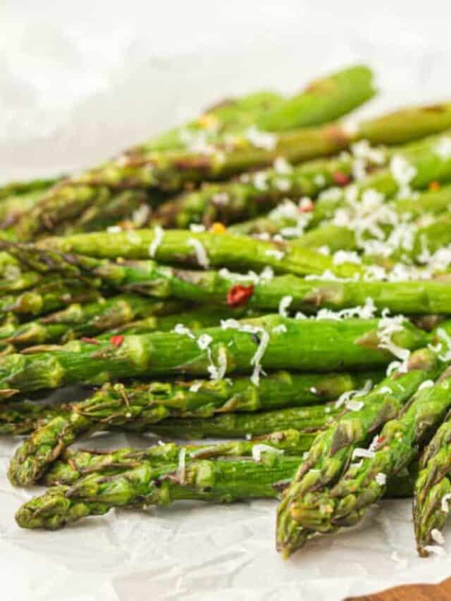 Grilled asparagus with parmesan and parsley.